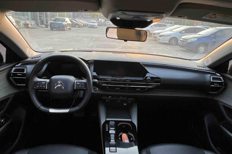 Used Citroen C5 X 2021 1.6T Enjoy the Extraordinary Interior 1