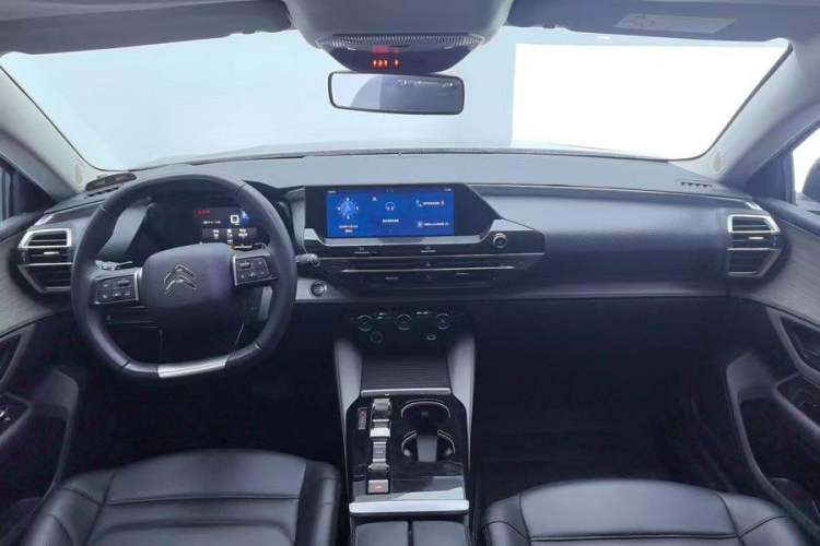 Used Citroen C5 X 2021 1.6T Enjoy the Extraordinary Interior 1