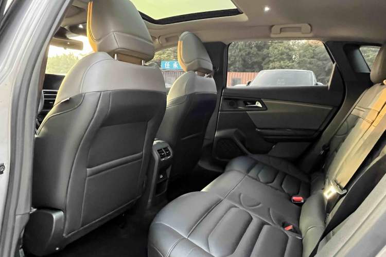 Used Citroen C5 X 2021 1.6T Enjoy the Extraordinary Interior 2
