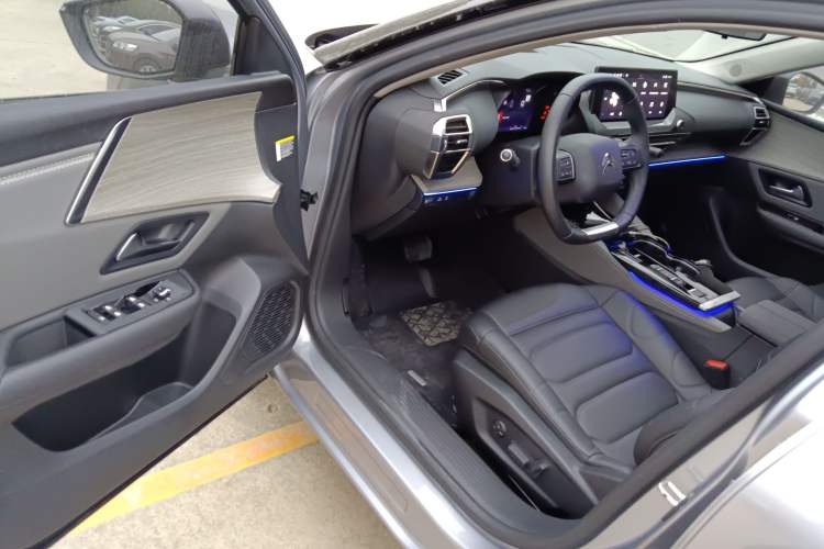 Used Citroen C5 X 2021 1.6T Flagship Edition Interior 3