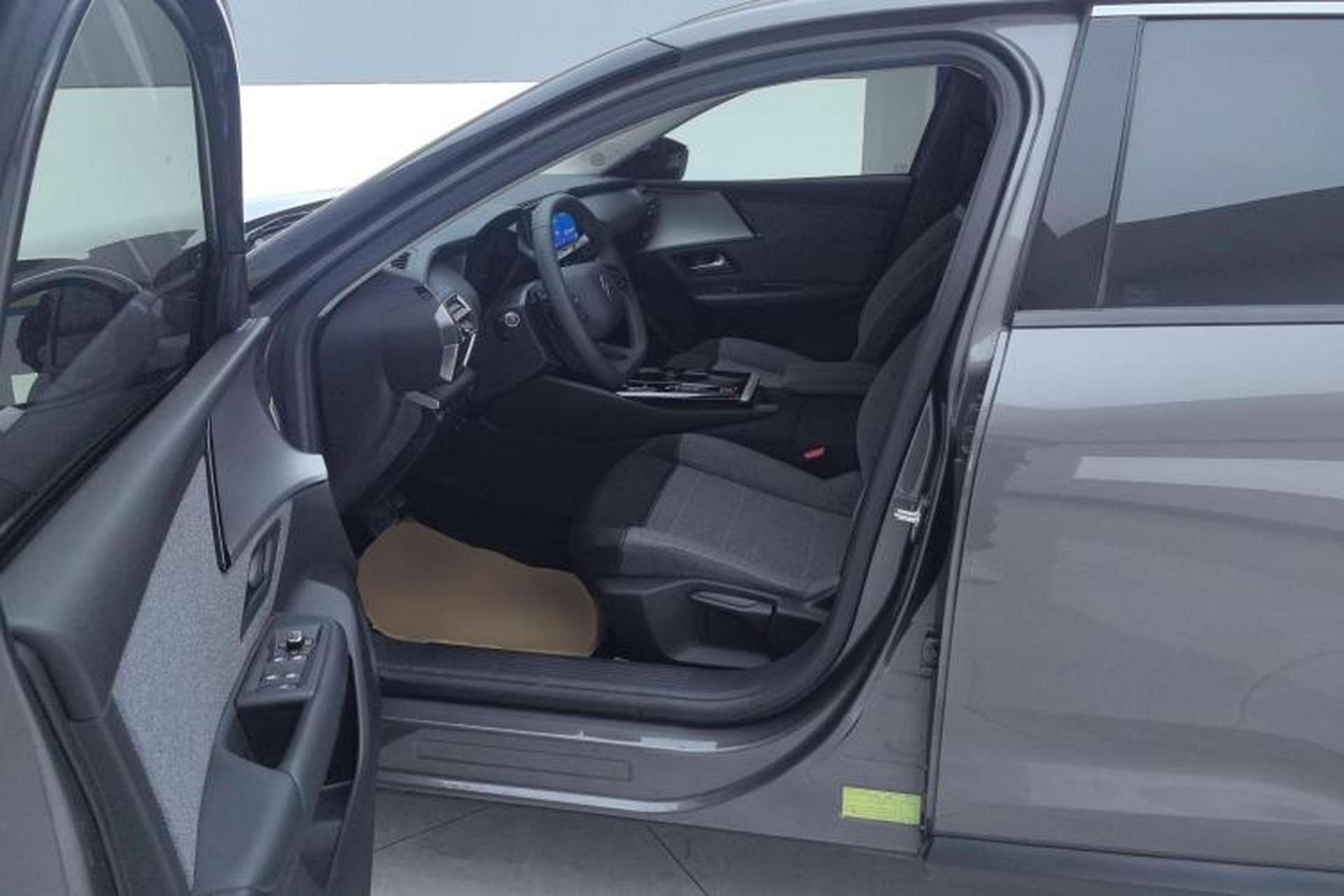 Used Citroen C5 X 2021 1.6T Enjoy the Extraordinary Left Front Seat