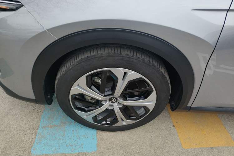 Used Citroen C5 X 2021 1.6T Enjoy the Extraordinary Left Front Wheel Hub