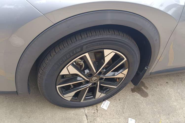 Used Citroen C5 X 2021 1.6T Enjoy the Extraordinary Left Front Wheel Hub