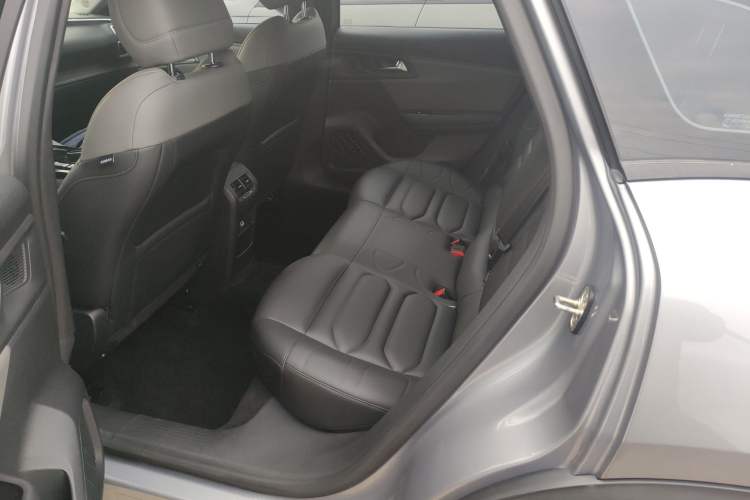 Used Citroen C5 X 2021 1.6T Enjoy the Extraordinary Left Rear Seat