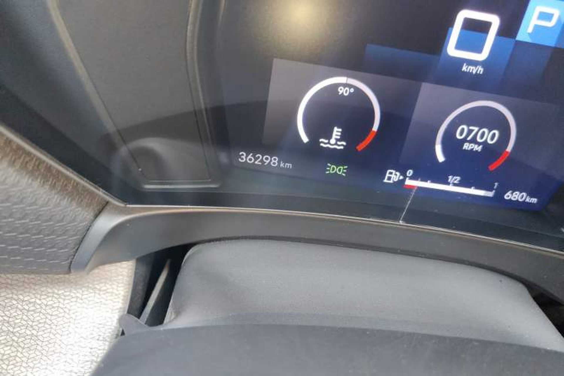 Used Citroen C5 X 2021 1.6T Enjoy the Extraordinary Odometer Close Up