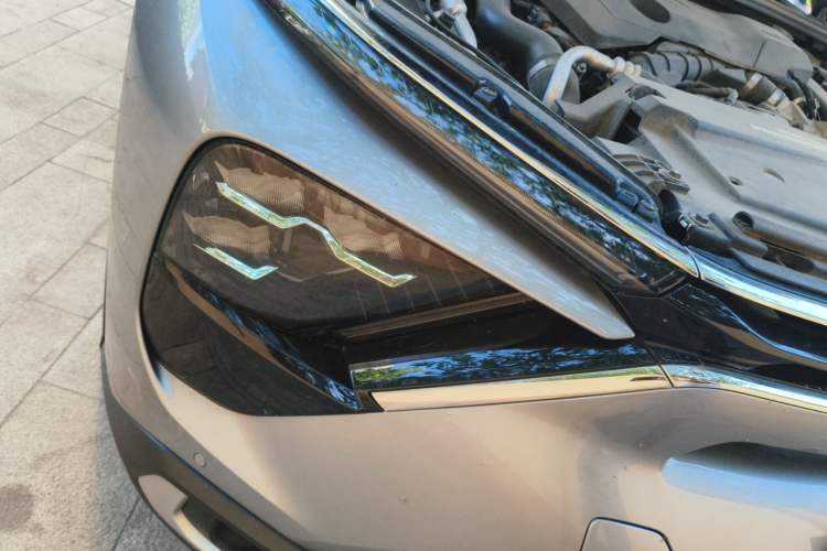 Used Citroen C5 X 2021 1.6T Enjoy the Extraordinary Right Front Headlight