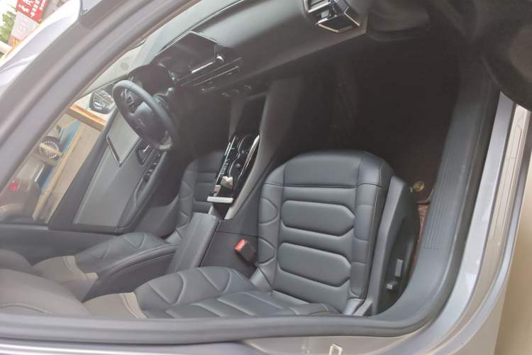 Used Citroen C5 X 2021 1.6T Enjoy the Extraordinary Right Front Seat