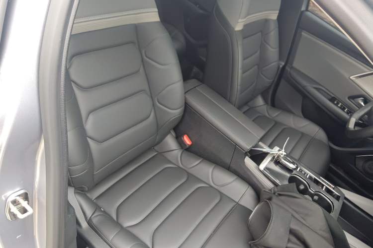 Used Citroen C5 X 2021 1.6T Enjoy the Extraordinary Right Front Seat
