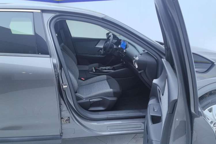 Used Citroen C5 X 2021 1.6T Enjoy the Extraordinary Right Front Seat