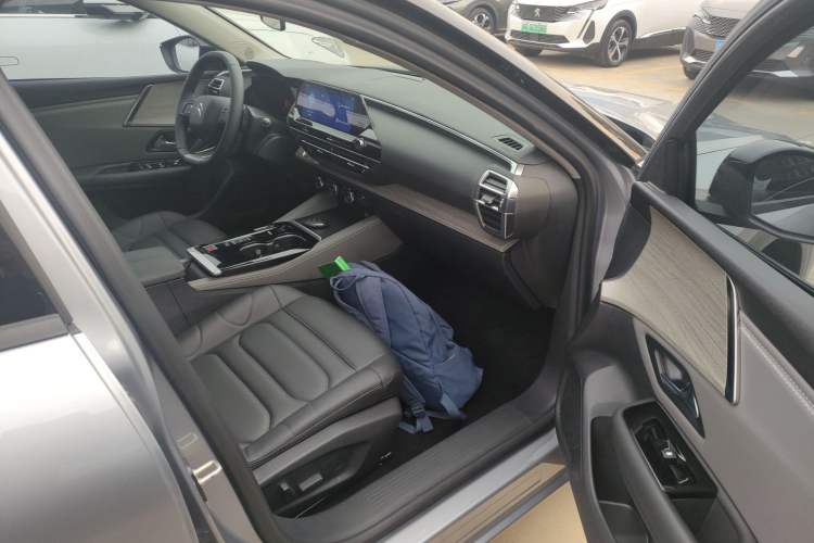 Used Citroen C5 X 2021 1.6T Enjoy the Extraordinary Right Front Seat