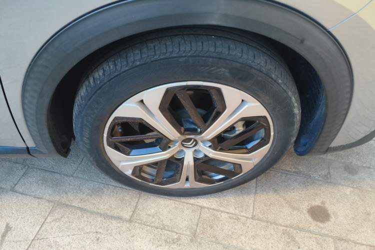 Used Citroen C5 X 2021 1.6T Enjoy the Extraordinary Right Front Wheel Hub