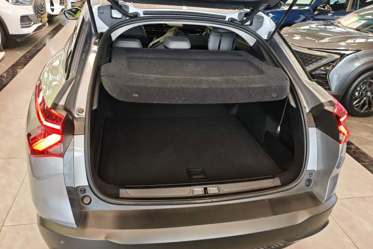 Used Citroen C5 X 2021 1.6T Enjoy the Extraordinary Trunk