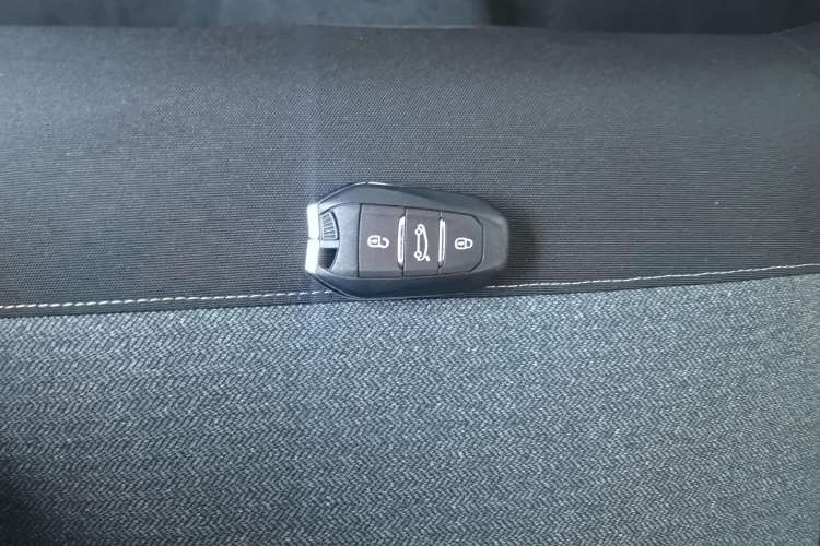 Used Citroen C5 X 2021 1.6T Enjoy the Extraordinary Vehicle Key
