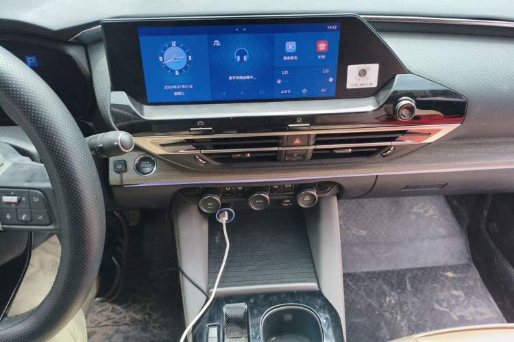 Used Citroen C5 X 2021 1.6T Enjoy the Extraordinary Audio And AC Panel