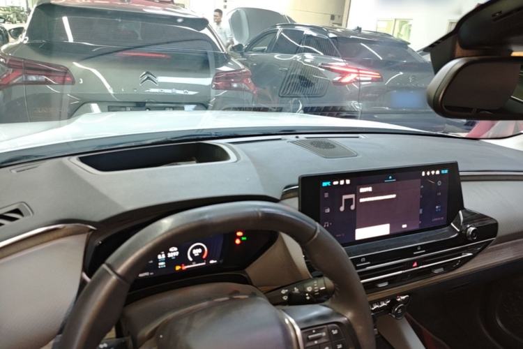 Used Citroen C5 X 2021 1.6T Ignite the Extraordinary Center Console
