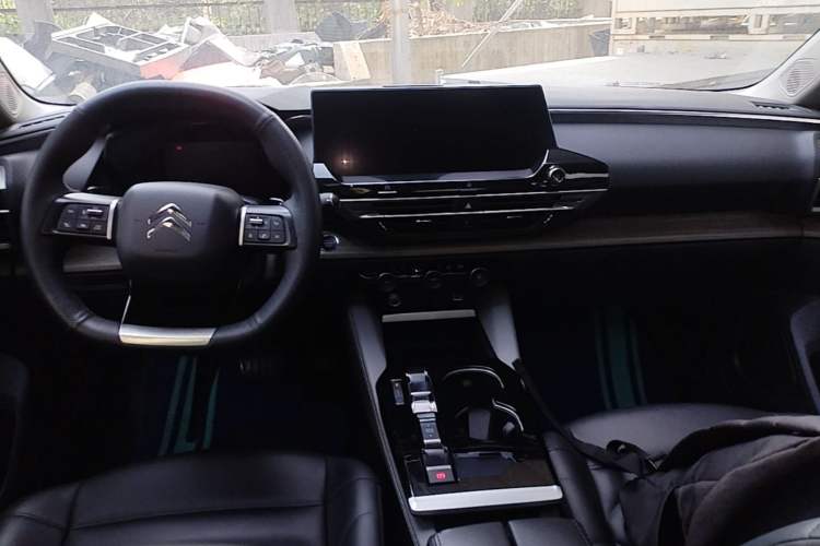 Used Citroen C5 X 2021 1.6T Impressive Edition Center Console