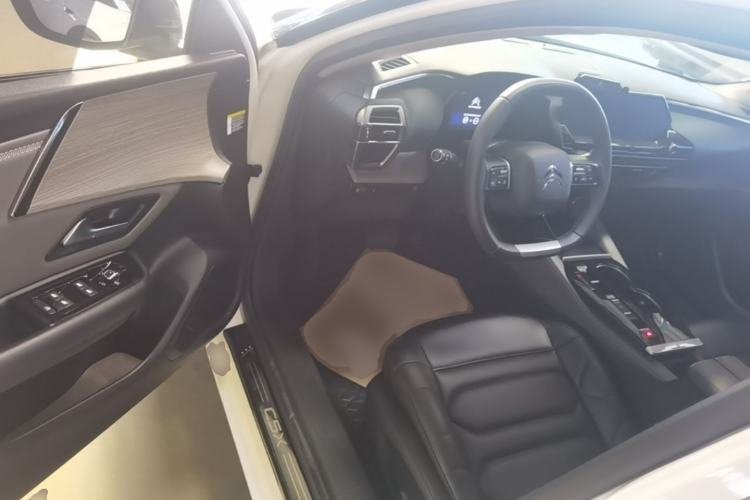 Used Citroen C5 X 2021 1.6T Enjoy the Extraordinary Driver Seat