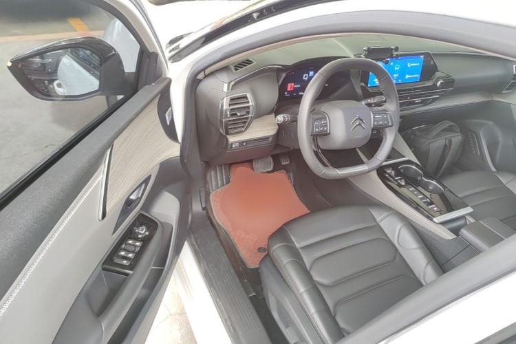 Used Citroen C5 X 2021 1.6T Enjoy the Extraordinary Driver Seat