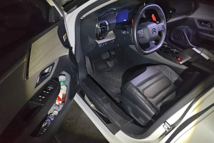 Used Citroen C5 X 2021 1.6T Enjoy the Extraordinary Driver Seat