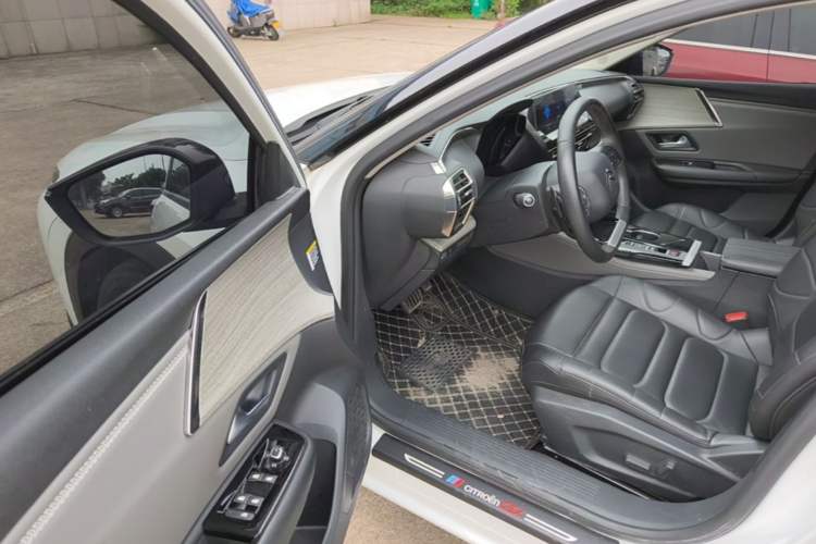 Used Citroen C5 X 2021 1.6T Enjoy the Extraordinary Driver Seat