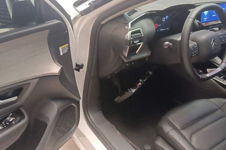 Used Citroen C5 X 2021 1.6T Enjoy the Extraordinary Driver Seat