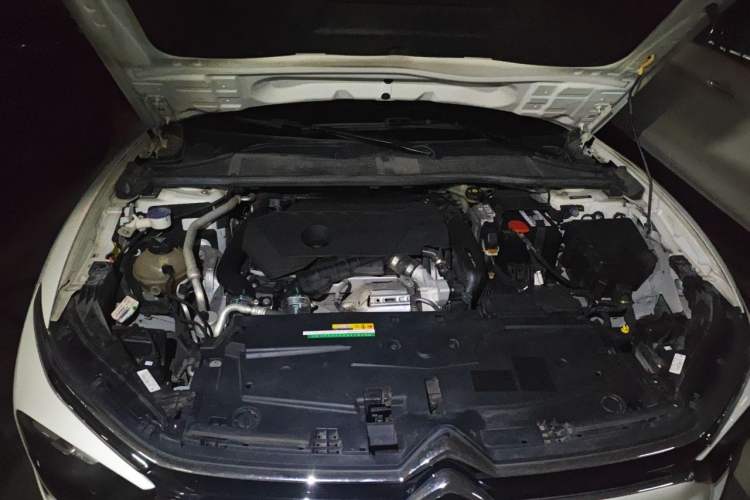Used Citroen C5 X 2021 1.6T Enjoy the Extraordinary Engine Bay