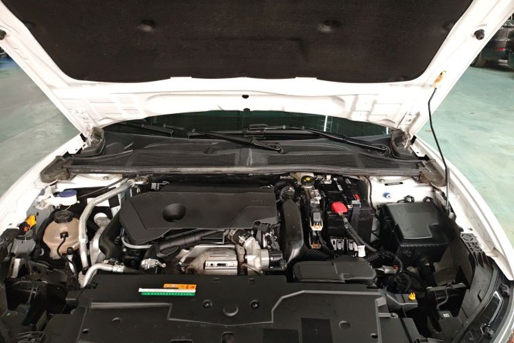 Used Citroen C5 X 2021 1.6T Impressive Edition Engine Bay