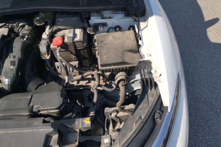 Used Citroen C5 X 2021 1.6T Enjoy the Extraordinary Engine Bay Left