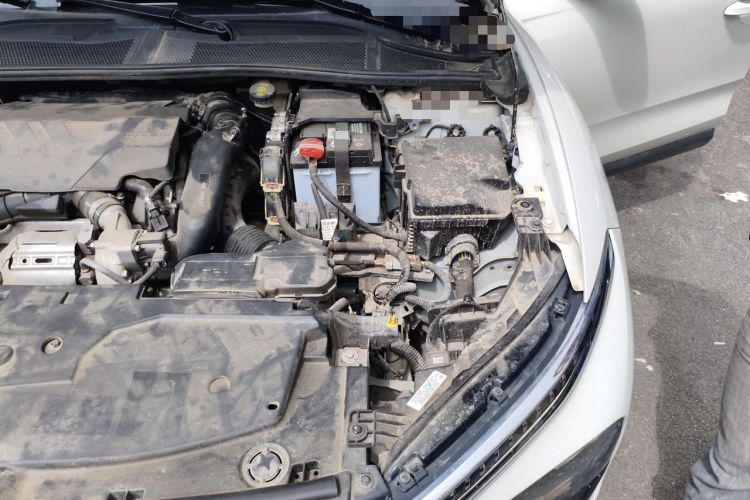 Used Citroen C5 X 2021 1.6T Enjoy the Extraordinary Engine Bay Left