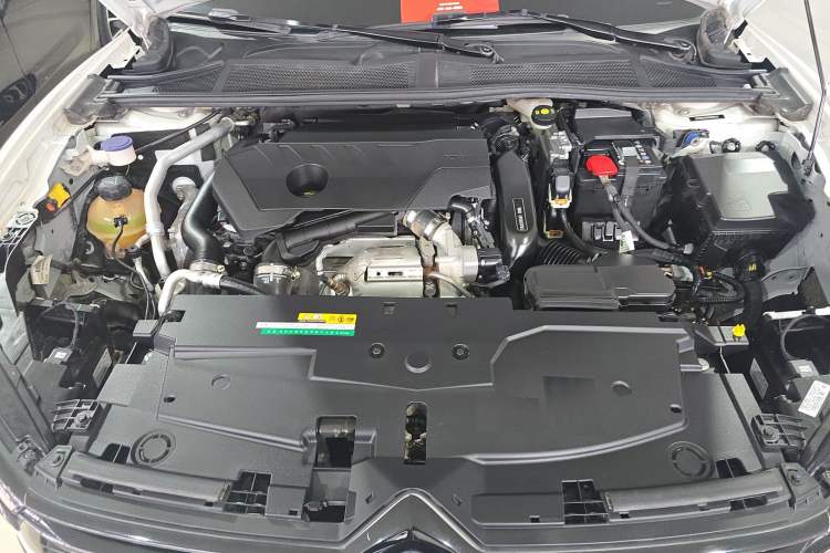 Used Citroen C5 X 2021 1.6T Enjoy the Extraordinary Engine Bay