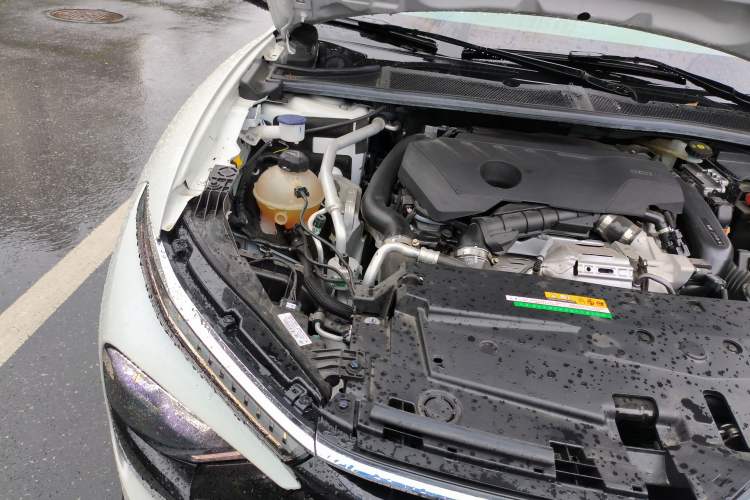 Used Citroen C5 X 2021 1.6T Enjoy the Extraordinary Engine Bay Right