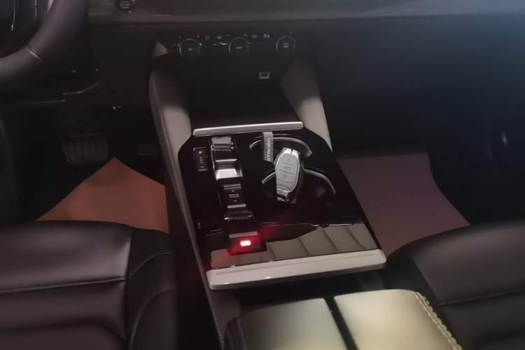 Used Citroen C5 X 2021 1.6T Enjoy the Extraordinary Gear Lever
