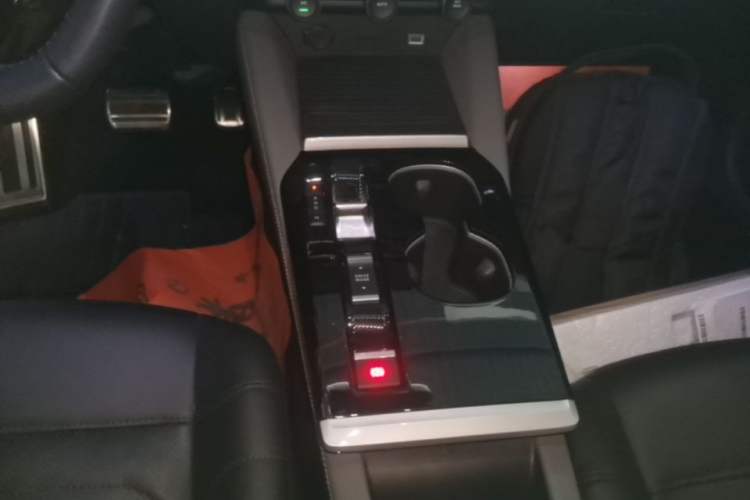 Used Citroen C5 X 2021 1.6T Ignite the Extraordinary Gear Lever