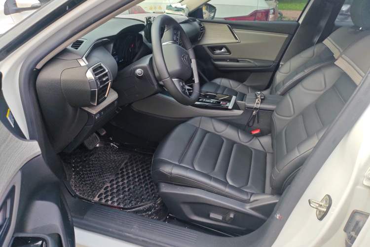 Used Citroen C5 X 2021 1.6T Enjoy the Extraordinary Left Front Seat