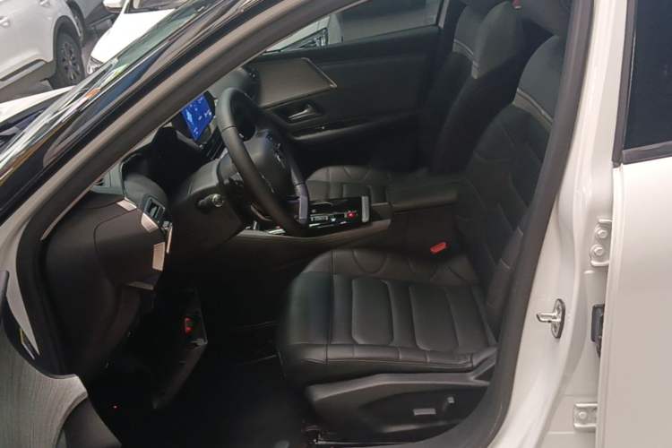 Used Citroen C5 X 2021 1.6T Enjoy the Extraordinary Left Front Seat