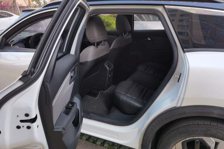 Used Citroen C5 X 2021 1.6T Enjoy the Extraordinary Left Rear Seat