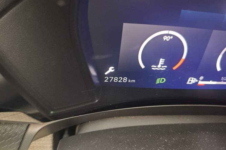 Used Citroen C5 X 2021 1.6T Enjoy the Extraordinary Odometer Close Up