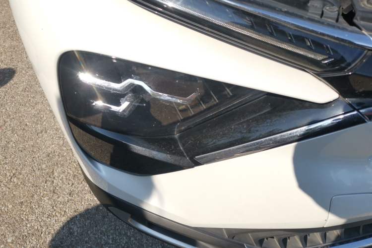 Used Citroen C5 X 2021 1.6T Enjoy the Extraordinary Right Front Headlight
