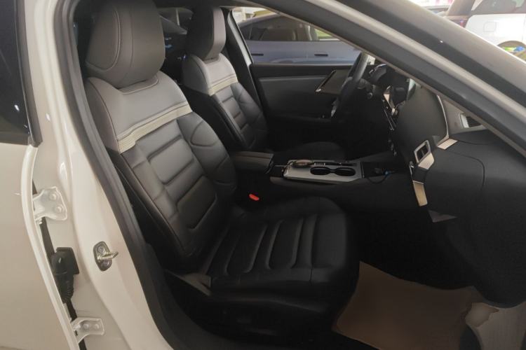 Used Citroen C5 X 2021 1.6T Enjoy the Extraordinary Right Front Seat