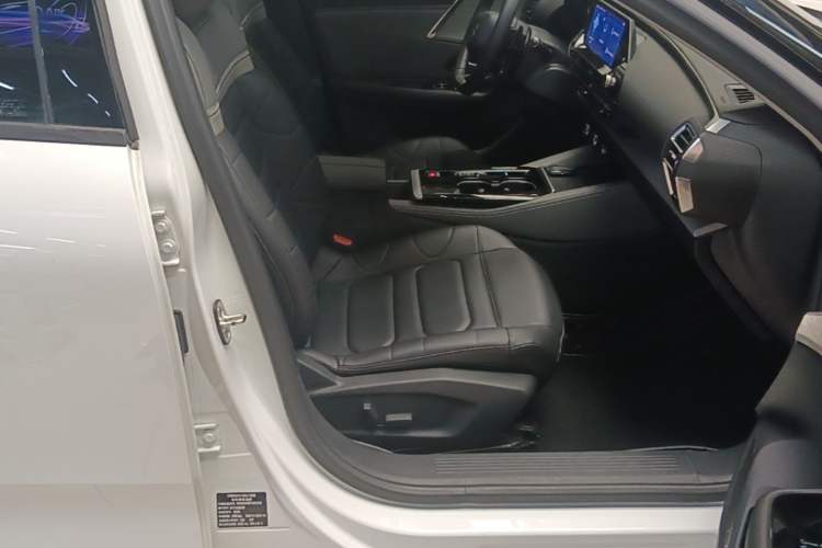 Used Citroen C5 X 2021 1.6T Enjoy the Extraordinary Right Front Seat