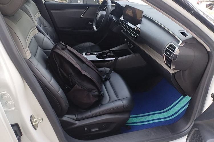 Used Citroen C5 X 2021 1.6T Impressive Edition Right Front Seat