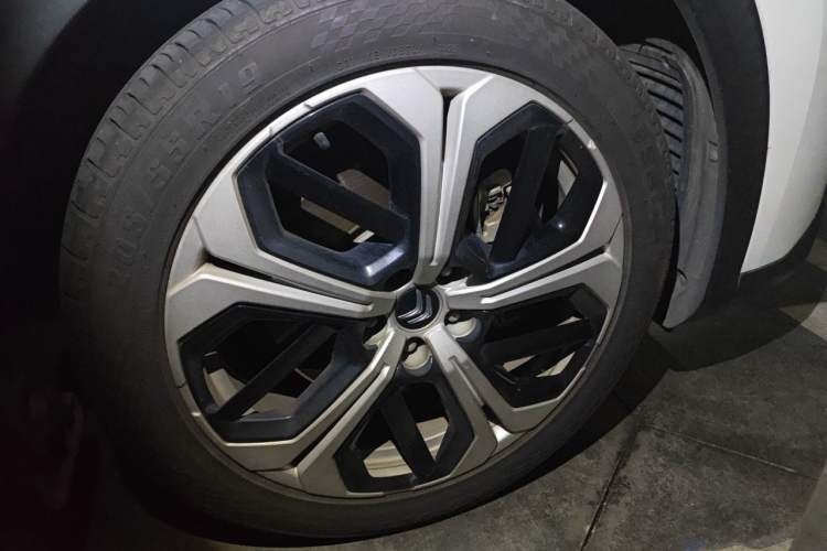 Used Citroen C5 X 2021 1.6T Enjoy the Extraordinary Right Front Wheel Hub