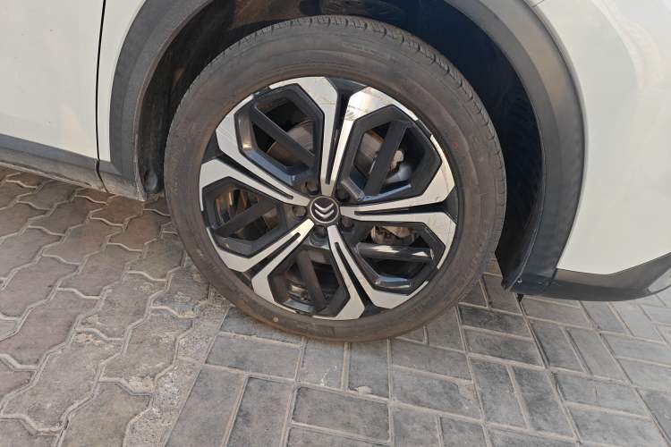 Used Citroen C5 X 2021 1.6T Flagship Edition Right Front Wheel Hub
