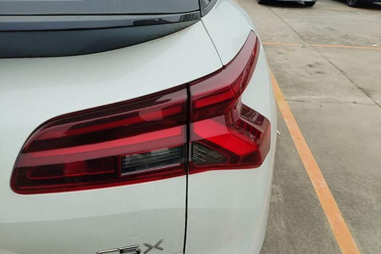 Used Citroen C5 X 2021 1.6T Impressive Edition Right Rear Taillight