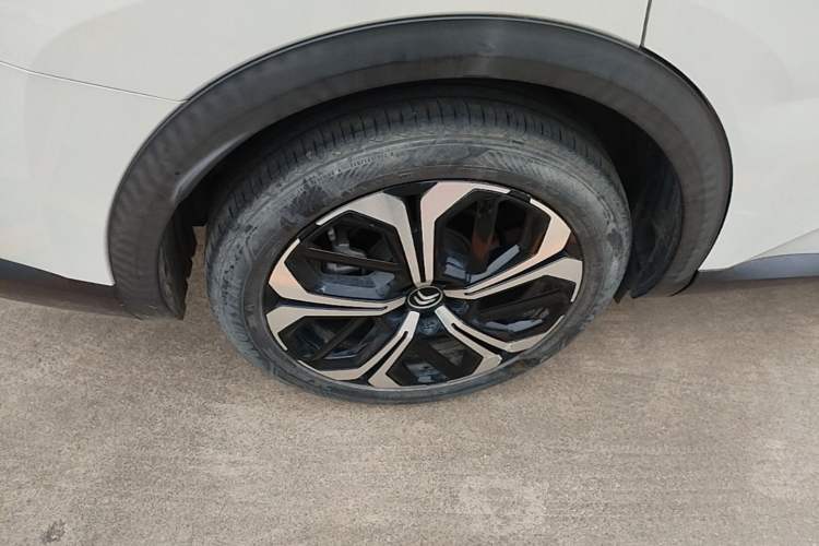 Used Citroen C5 X 2021 1.6T Impressive Edition Right Rear Wheel Hub