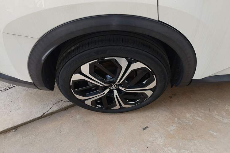 Used Citroen C5 X 2021 1.6T Impressive Edition Right Rear Wheel Hub