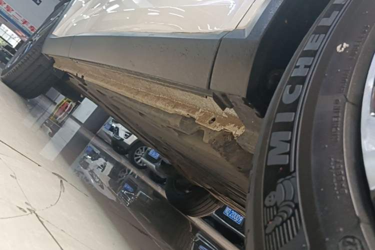Used Citroen C5 X 2021 1.6T Enjoy the Extraordinary Right Side Sill