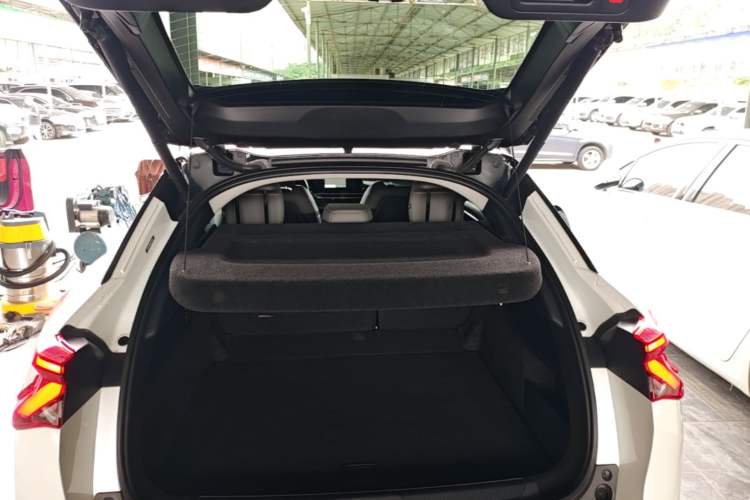 Used Citroen C5 X 2021 1.6T Ignite the Extraordinary Trunk