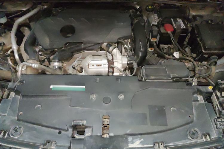 Used Citroen C5 X 2022 1.6T Extraordinary Style—Year of the Tiger New-Year Special Edition Engine Bay