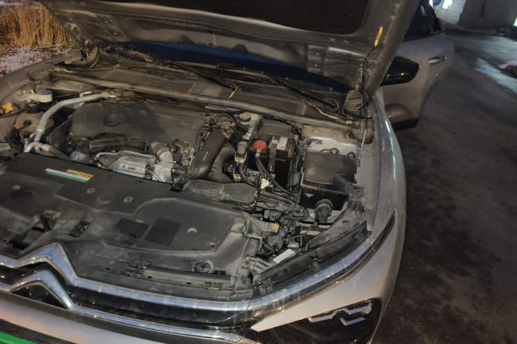 Used Citroen C5 X 2022 1.6T Flagship Extraordinary Edition – Year of the Tiger New Beginnings Version Engine Bay Left